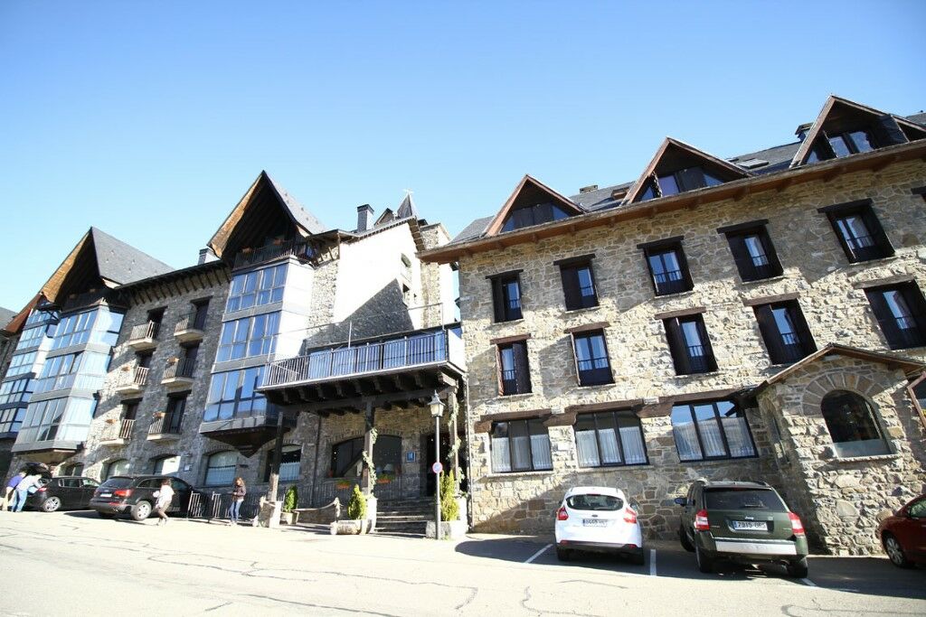 Snoe Villa De Sallent 4 Сальент-де-Гальего Экстерьер фото